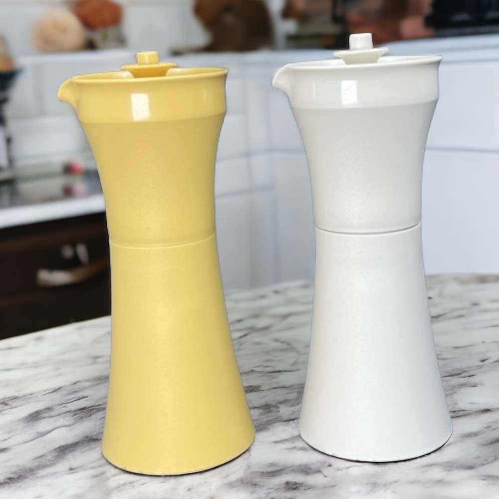 Tupperware Vinegar & Oil Dressing Cruet Set w/Lids #1246 Harvest Gold Almond VTG
